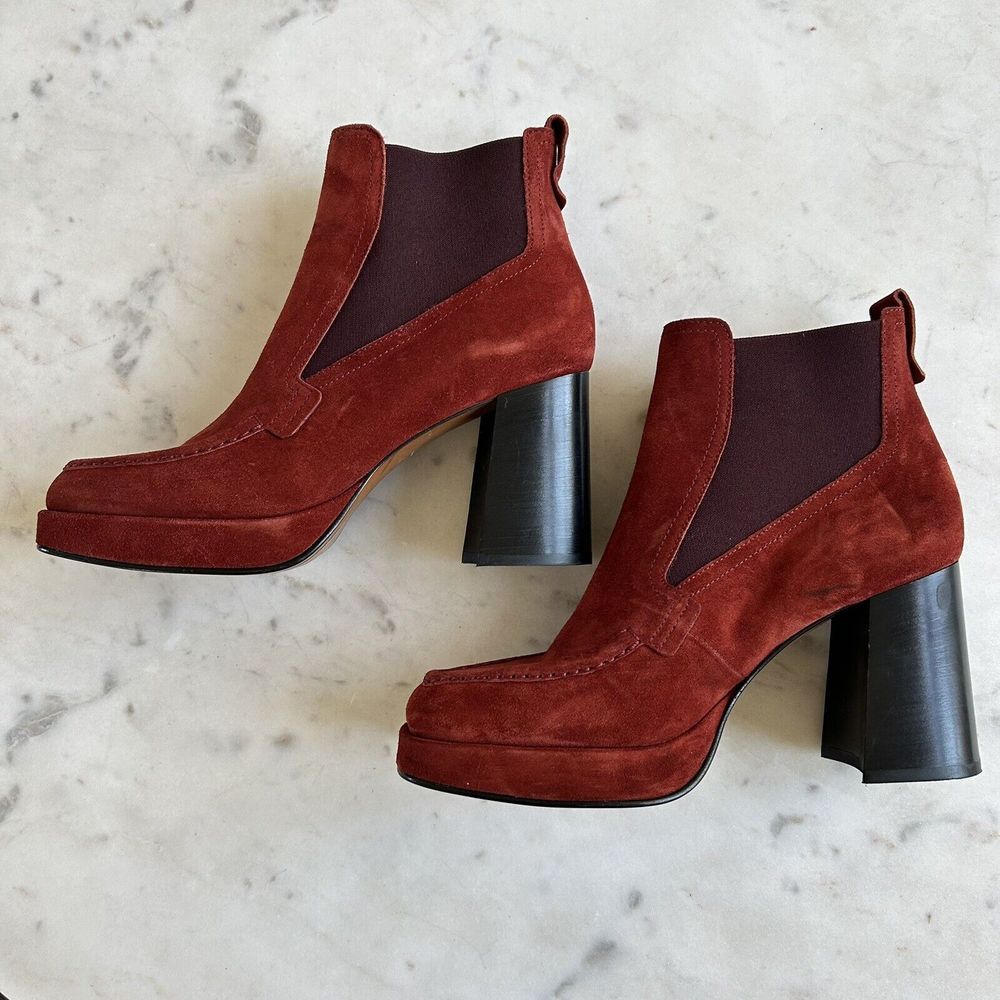 Labucq Women's Suede Platform Chelsea Heeled Boots - Rust Red